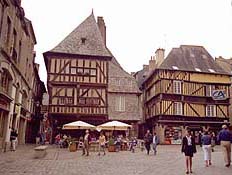 Dinan